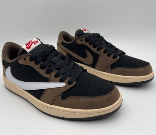 Кроссовки Nike Air Jordan 1 Low x Travis Scott коричнево-чёрные с белым - фото 1