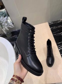Ботинки женские Валентино черные A53456