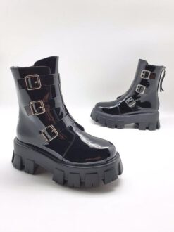 Ботинки женские Prada черные A53571