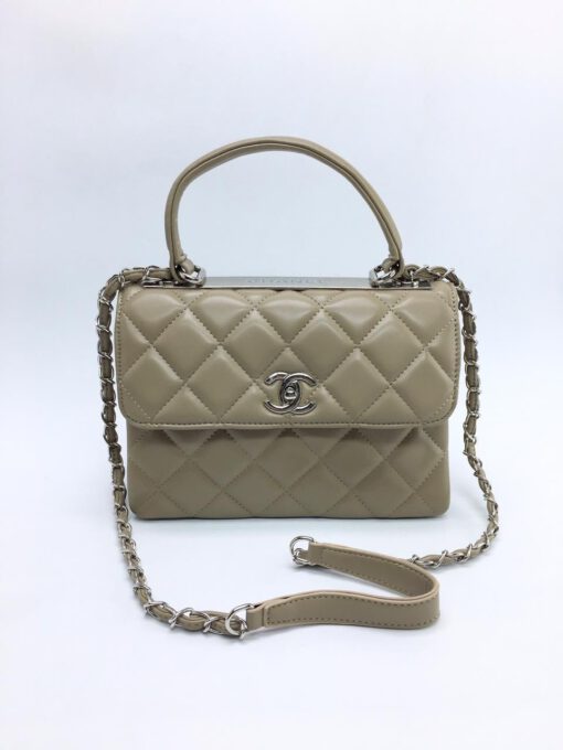 Женская сумка Chanel 24x18x9 бежевая - фото 1