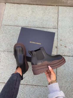 Ботинки женские Bottega Veneta черно-коричневые