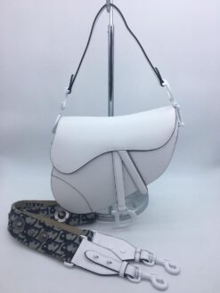 Женская кожаная сумка Christian Dior белая - фото 5
