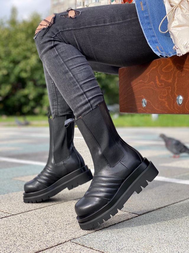 Ботинки женские Bottega Veneta черные A52512 - купить в Москве с доставкойпо РФ