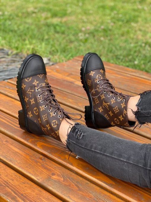 Ботинки женские Louis Vuitton коричнево-черные A53245 - фото 5