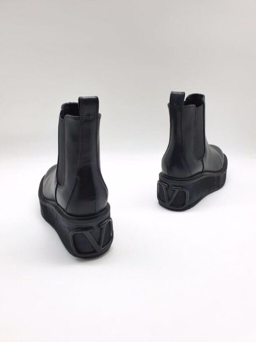 Ботинки женские Валентино черные A53420 - фото 2