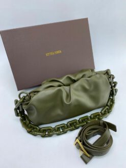 Женская кожаная сумка Bottega Veneta The Chain Pouch зеленая