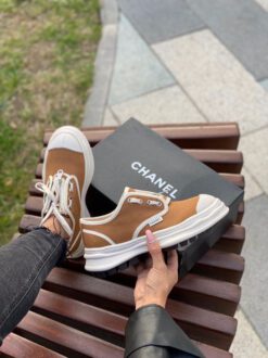 Кроссовки женские Chanel каштановые A54981