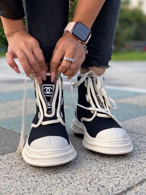 Кроссовки женские Chanel черно-белые A55018 - фото 2