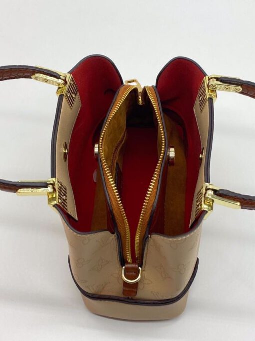 Женская кожаная сумка Louis Vuitton бежевая A55055 - фото 5