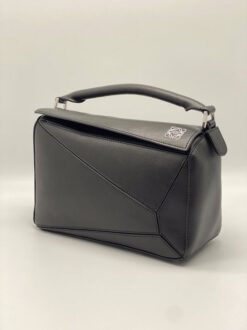 Женская кожаная сумка Loewe черная