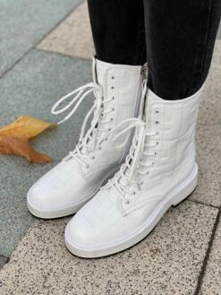 Ботинки женские Fendi белые A55349