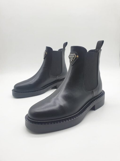 Ботинки женские Prada черные A55485 - фото 1