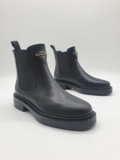 Ботинки женские Prada черные A55485