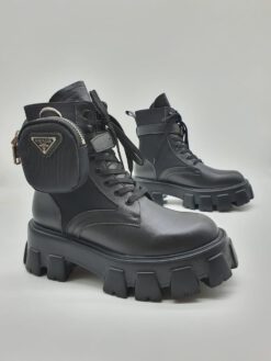 Зимние ботинки женские Prada черные A55635