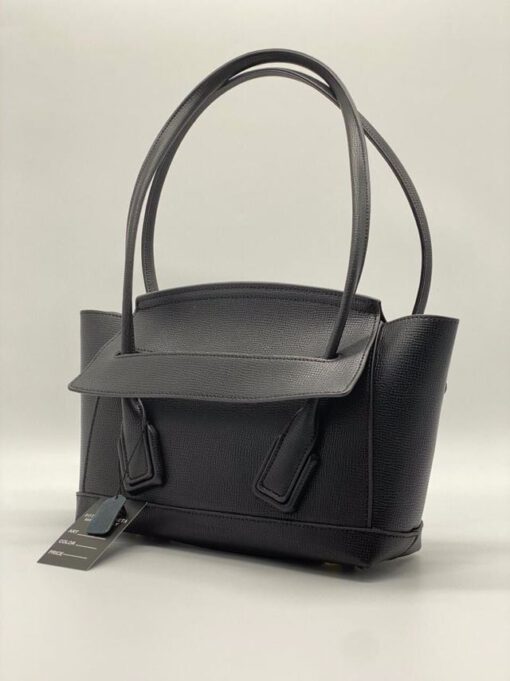 Женская кожаная сумка Bottega Veneta Small Arco 24x19 черная - фото 4
