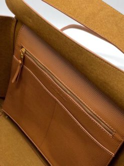 Женская кожаная сумка Bottega Veneta Medium Arco 33×24 каштановая