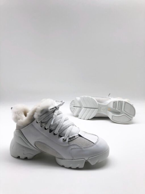 Зимние ботинки женские Dior белые - фото 1