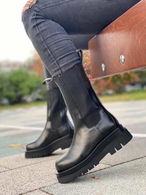 Зимние ботинки женские Bottega Veneta черные A56112 - фото 6