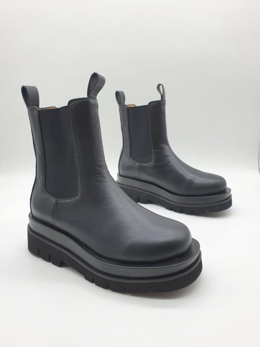 Зимние ботинки женские Bottega Veneta черные A56375 - фото 1