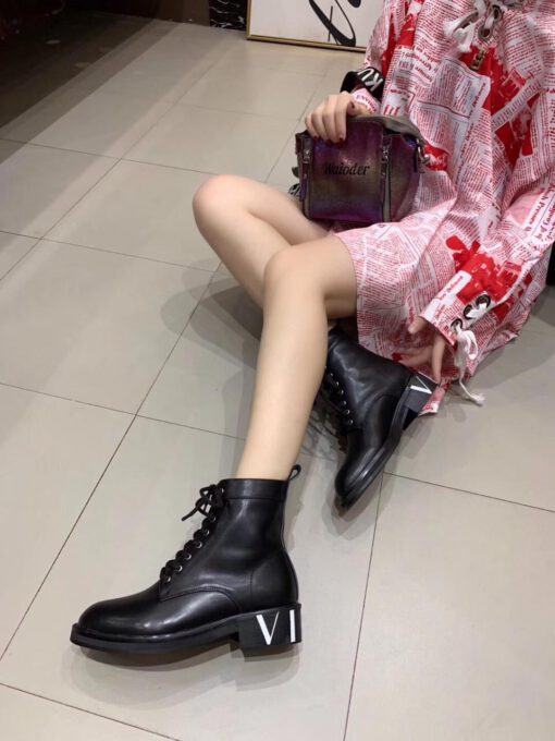 Ботинки женские Валентино черные A56397 - фото 4
