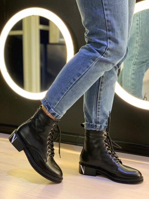 Ботинки женские Валентино черные A56397 - фото 2
