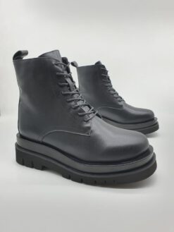 Зимние ботинки женские Bottega Veneta черные A56982