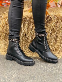 Ботинки осенние женские Givenchy черные A57633