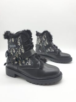 Зимние ботинки женские Dior с мехом черные A58169