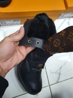 Зимние ботинки женские Louis Vuitton с мехом коричневые A58634