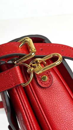 Женская сумка Louis Vuitton Pochette Metis 25/19/7 премиум-люкс красная