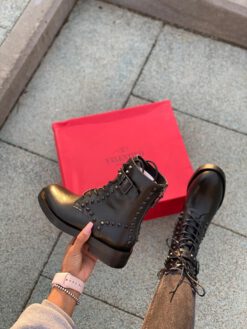 Ботинки женские Валентино черные зимние коллекция 2021-2022 N60339