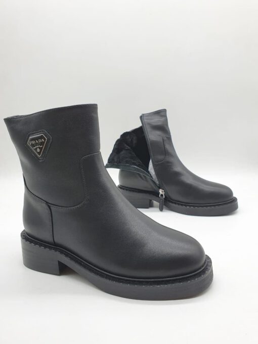 Ботинки женские зимние Prada черные коллекция 2021-2022 A60603 - фото 4