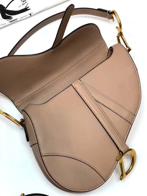 Женская сумка Christian Dior Saddle M0455CBAA Premium 25/20/7 см бежевая - фото 5