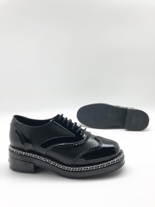Туфли Chanel черные лакированные коллекция 2021-2022 - фото 5