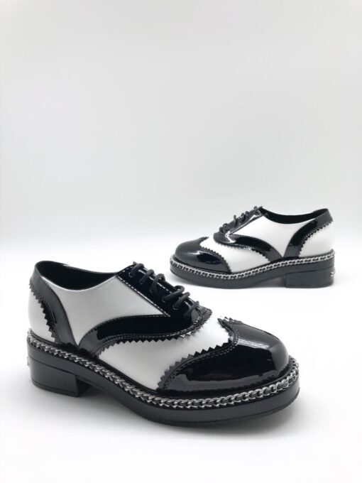 Туфли Chanel комбинированные черно-белые коллекция 2021-2022 - фото 5
