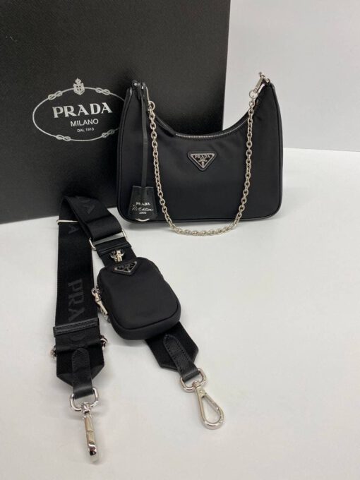 Сумка женская Prada Re-Edition черная премиум-люкс 23/17/6 A62667 - фото 6