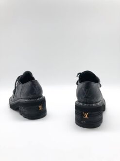 Туфли-дерби женские кожаные Louis Vuitton черные коллекция 2021-2022 A63279