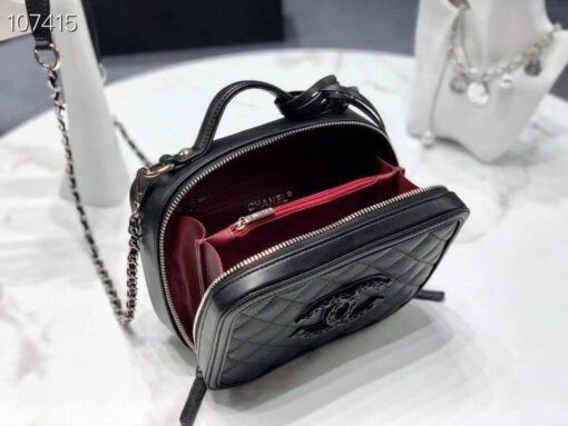 Женская кожаная сумка Chanel черная 20/15 см - фото 2