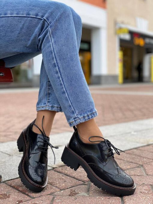 Туфли-дерби броги женские кожаные Louis Vuitton черные коллекция 2021-2022 - фото 4