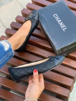 Туфли-балетки Chanel кожаные черные коллекция 2021-2022 A63676