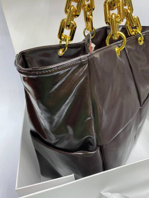Женская плетеная кожаная сумка Bottega Veneta коричневая 35/33/18 - фото 3