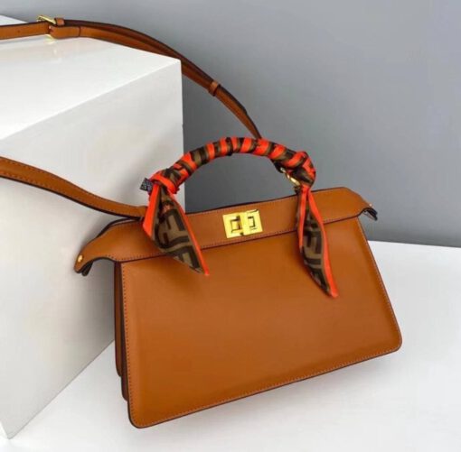 Женская кожаная сумка Fendi 64832 оранжевая 29/18 см - фото 4