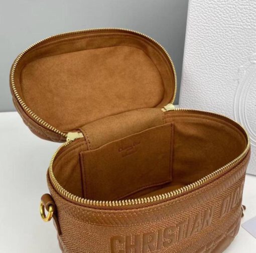 Женская кожаная сумка-косметичка Dior Travel коричневая 22/16 - фото 2