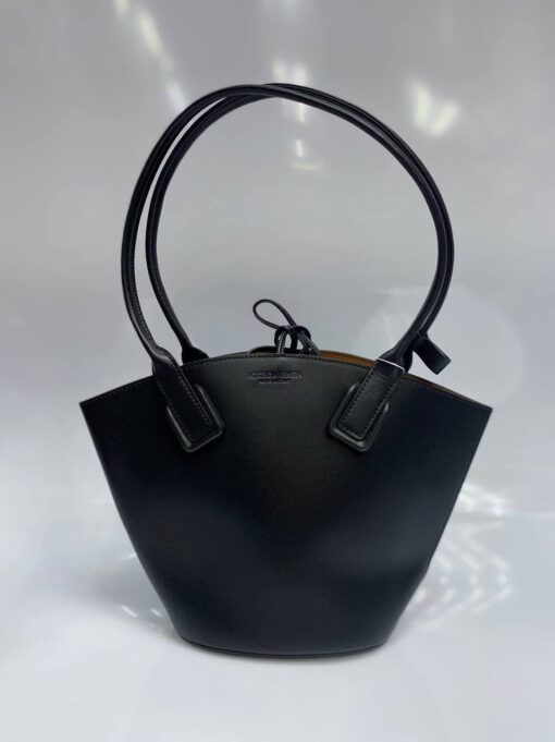 Женская кожаная сумка-ведро Bottega Veneta черная  23/19/11 - фото 1