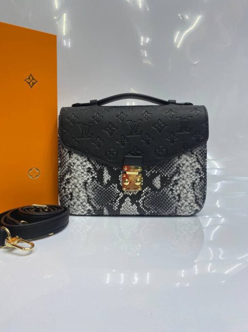 Женская сумка-планшет Louis Vuitton комбинированная 25/18/8 A65398 - фото 1