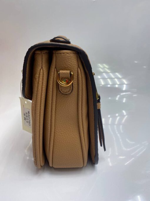 Женская сумка-планшет Louis Vuitton коричневая 25/18/8 - фото 5