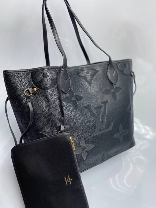 Женская кожаная сумка-шоппер Louis Vuitton черная 33/29/17 - фото 1