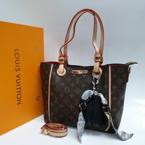 Женская кожаная сумка Louis Vuitton каштановая 28/24/16 A65484 - фото 1
