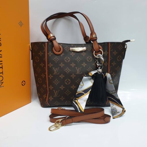 Женская кожаная сумка Louis Vuitton каштановая 28/24/16 A65486 - фото 1