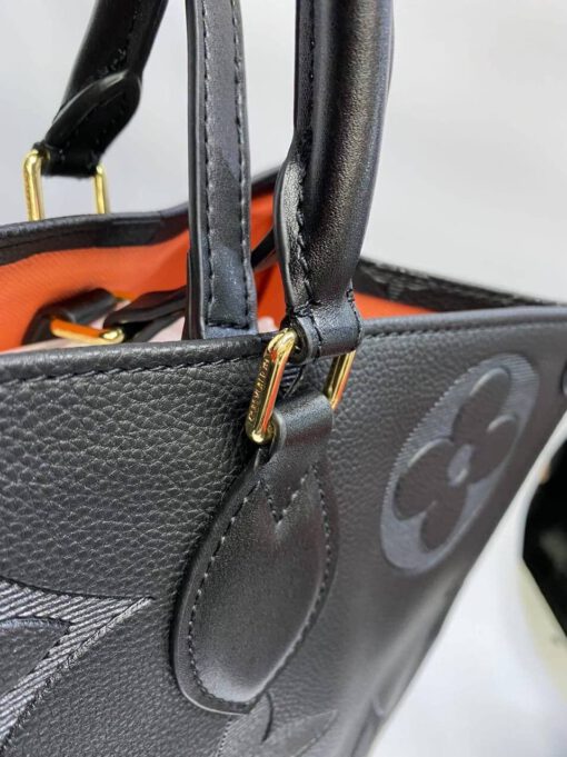 Женская кожаная сумка-тоут Louis Vuitton черная 42/33/17 - фото 3